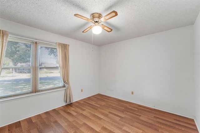 232 Monterrey Drive, Hewitt, TX 76643