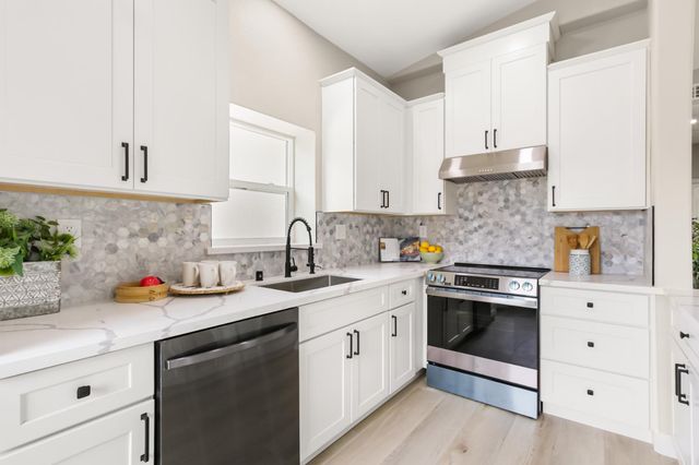 7721 Cotton Ln, Elk Grove, CA 95758