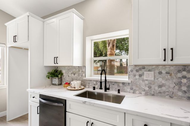 7721 Cotton Ln, Elk Grove, CA 95758