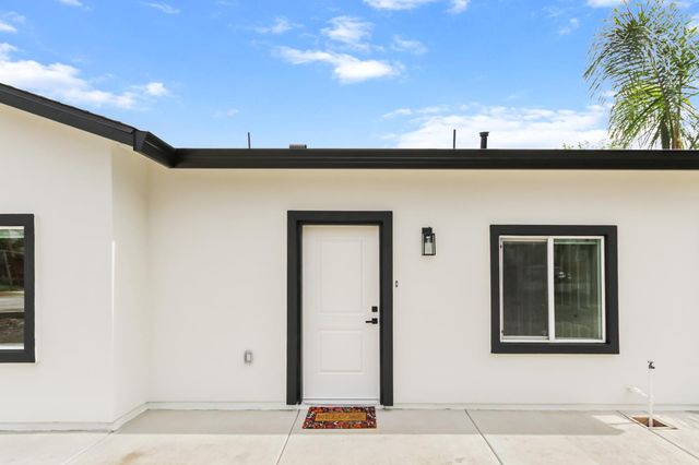 7721 Cotton Ln, Elk Grove, CA 95758