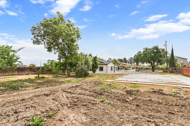 7721 Cotton Ln, Elk Grove, CA 95758