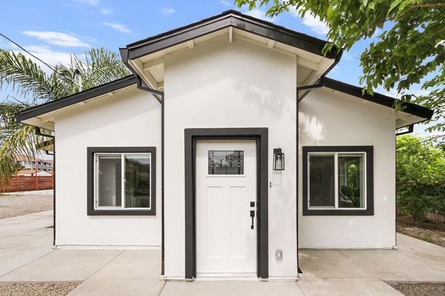 7721 Cotton Ln, Elk Grove, CA 95758