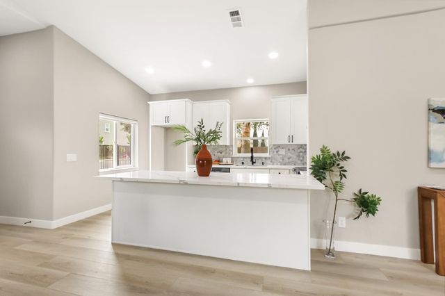 7721 Cotton Ln, Elk Grove, CA 95758