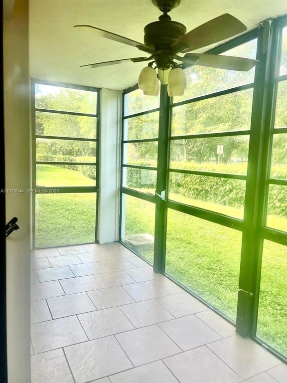 19055 NW 62nd Ave 102, Hialeah, FL 33015