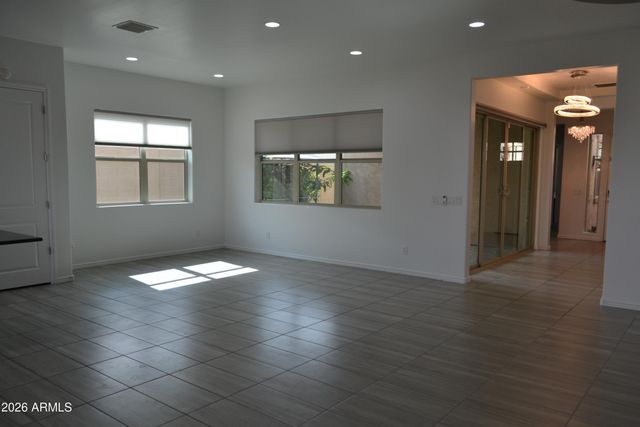 9644 E THATCHER Avenue, Mesa, AZ 85212