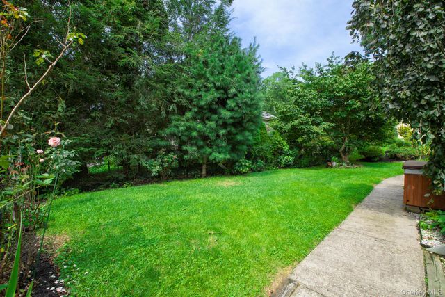 30 Long Pond Road, Wading River, NY 11792