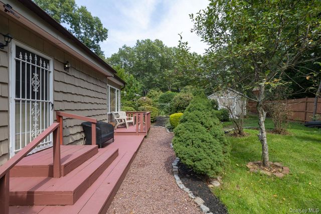30 Long Pond Road, Wading River, NY 11792