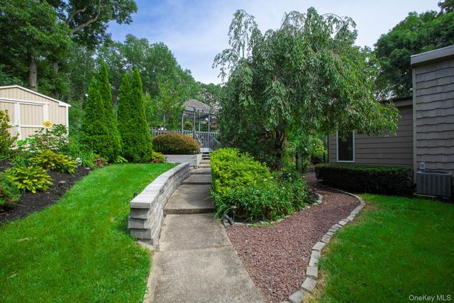 30 Long Pond Road, Wading River, NY 11792
