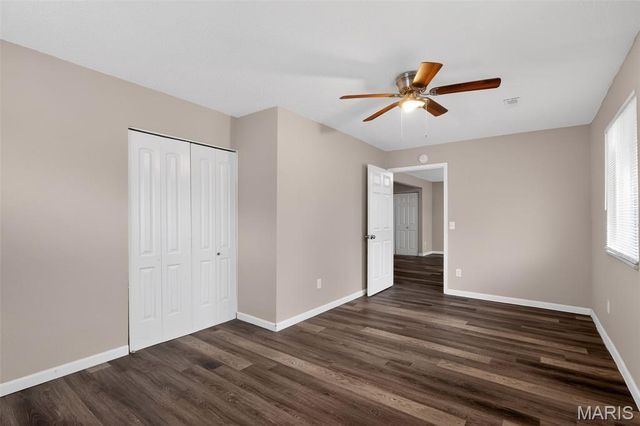 7809 Ellington Drive, St Louis, MO 63121