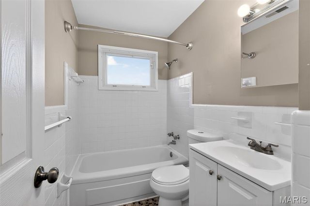 7809 Ellington Drive, St Louis, MO 63121