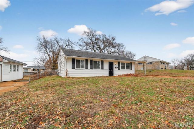 7809 Ellington Drive, St Louis, MO 63121