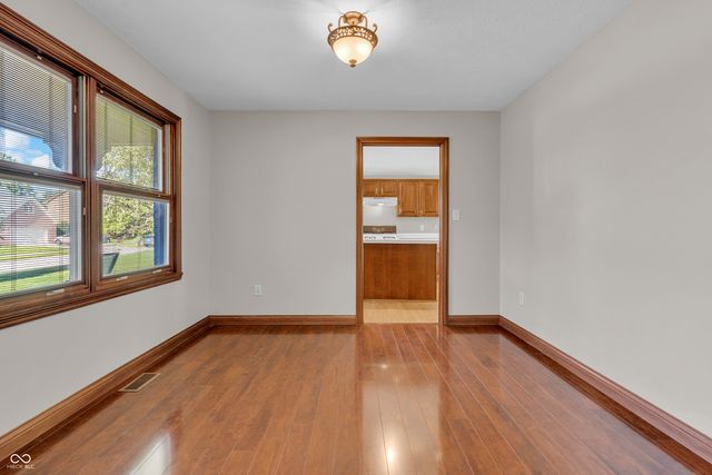 356 Southcreek Drive S, Indianapolis, IN 46217