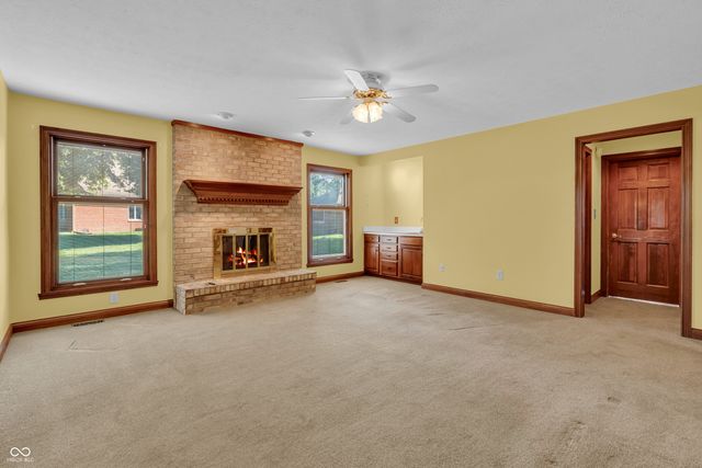356 Southcreek Drive S, Indianapolis, IN 46217