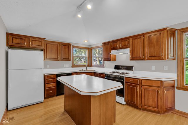 356 Southcreek Drive S, Indianapolis, IN 46217