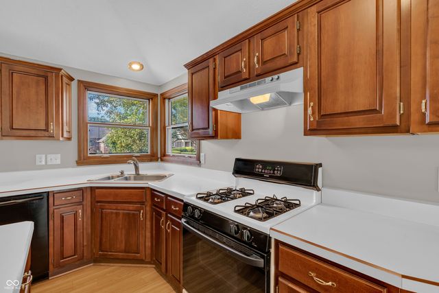 356 Southcreek Drive S, Indianapolis, IN 46217