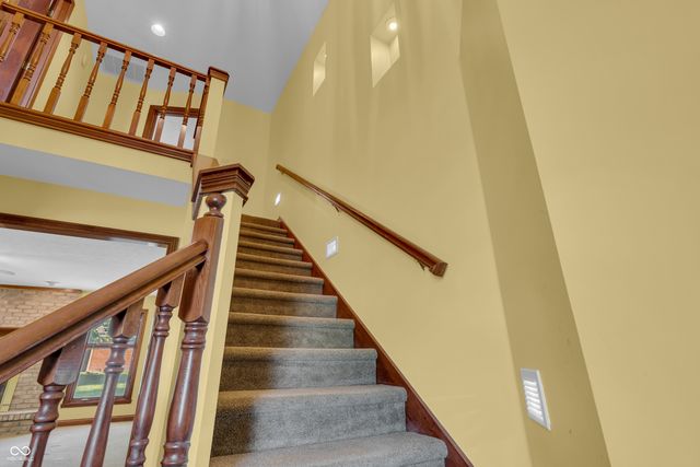 356 Southcreek Drive S, Indianapolis, IN 46217