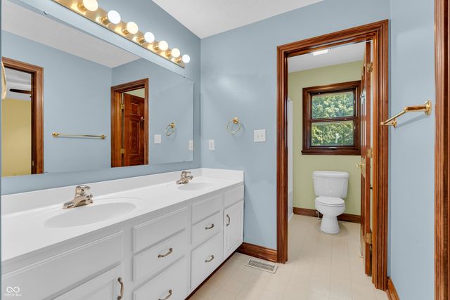 356 Southcreek Drive S, Indianapolis, IN 46217