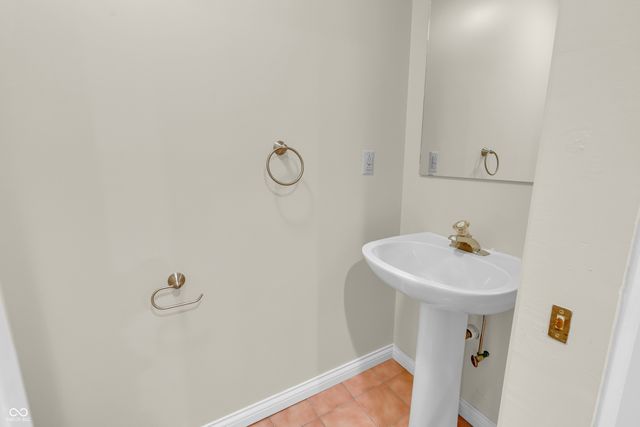 356 Southcreek Drive S, Indianapolis, IN 46217