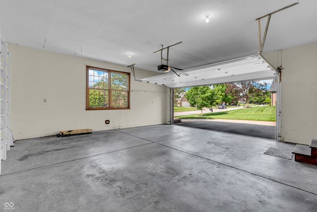 356 Southcreek Drive S, Indianapolis, IN 46217