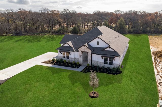 8010 Grizzly Run Drive, Burleson, TX 76028