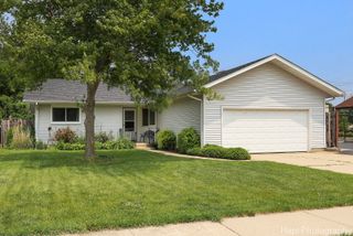 4008 W Lillian Street, Mchenry, IL 60050
