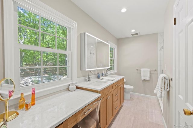 12 Deer Path, Port Jefferson, NY 11777