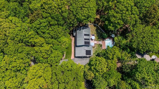 12 Deer Path, Port Jefferson, NY 11777