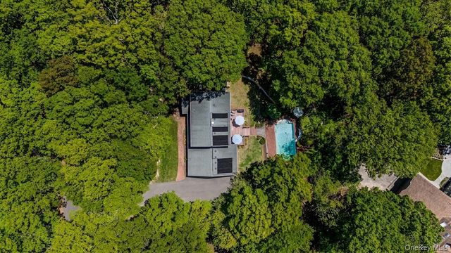 12 Deer Path, Port Jefferson, NY 11777
