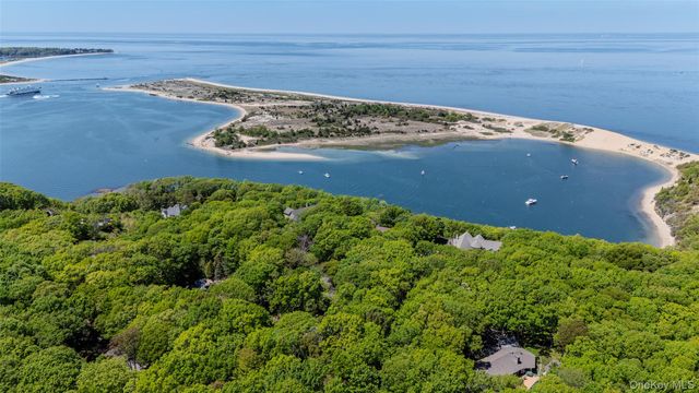 12 Deer Path, Port Jefferson, NY 11777
