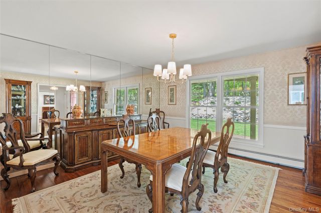 12 Deer Path, Port Jefferson, NY 11777