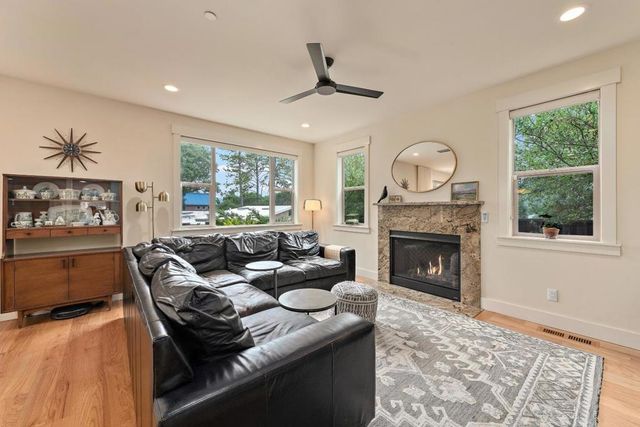 512 Lockewood Lane, Scotts Valley, CA 95066
