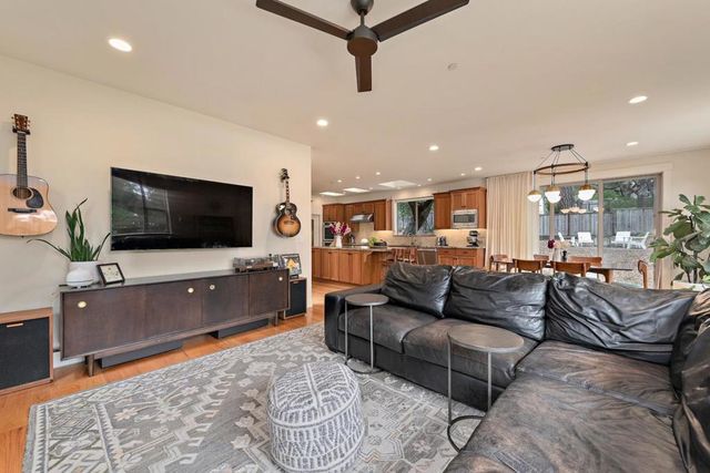 512 Lockewood Lane, Scotts Valley, CA 95066