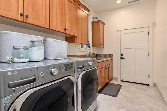 512 Lockewood Lane, Scotts Valley, CA 95066