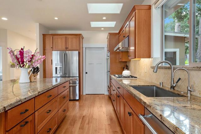 512 Lockewood Lane, Scotts Valley, CA 95066