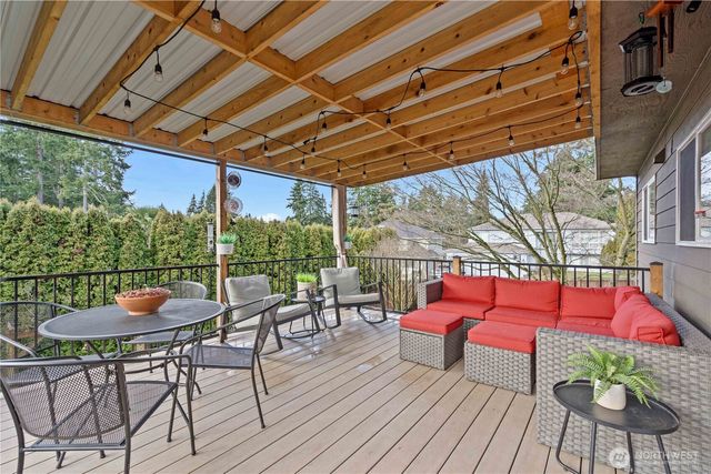 34207 31st Avenue SW, Federal Way, WA 98023