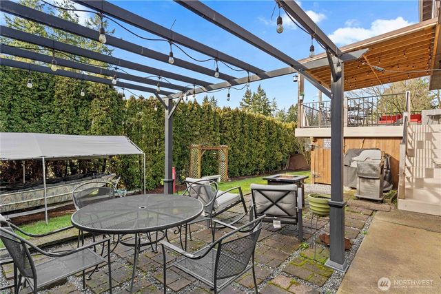 34207 31st Avenue SW, Federal Way, WA 98023