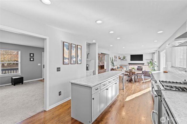 34207 31st Avenue SW, Federal Way, WA 98023