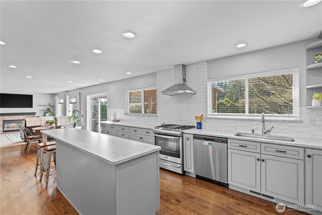 34207 31st Avenue SW, Federal Way, WA 98023