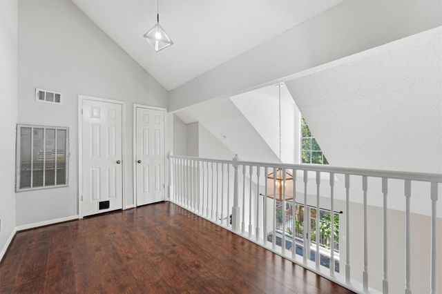2300 Old Spanish Trail 2111, Houston, TX 77054