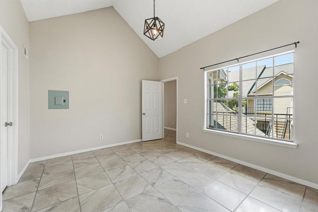 2300 Old Spanish Trail 2111, Houston, TX 77054