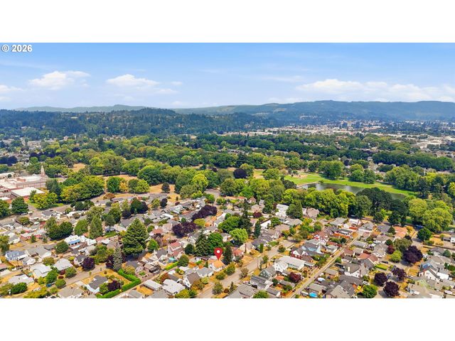 2714 FLORIDA St, Longview, WA 98632