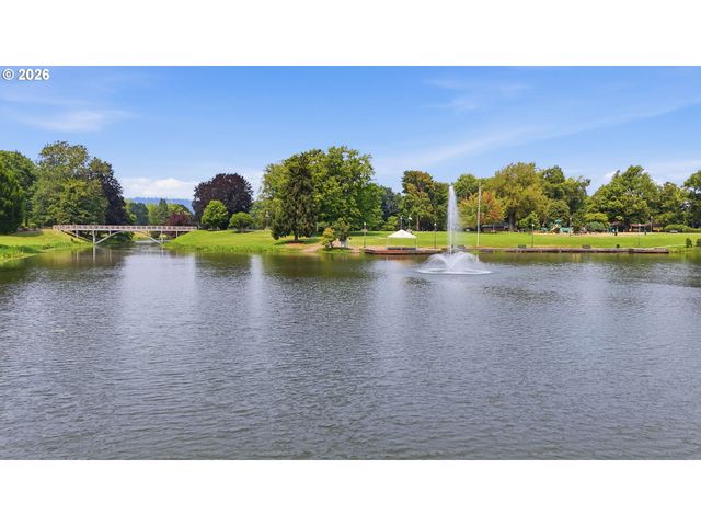 2714 FLORIDA St, Longview, WA 98632