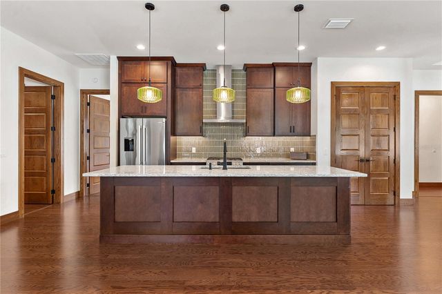 1000 S 9TH STREET, Leesburg, FL 34748