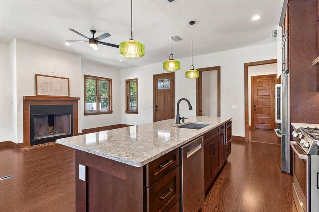 1000 S 9TH STREET, Leesburg, FL 34748