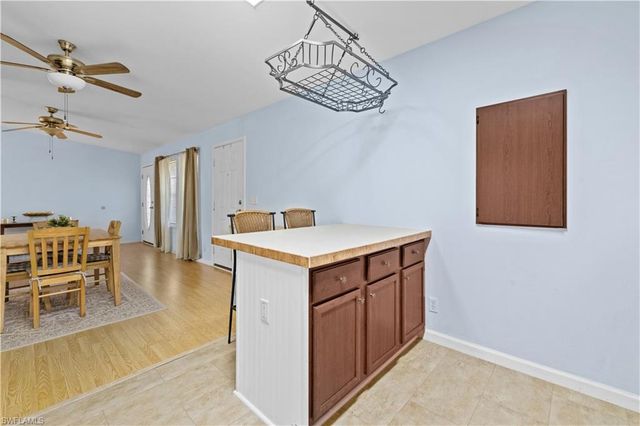 125 NE 11th PL, Cape Coral, FL 33909