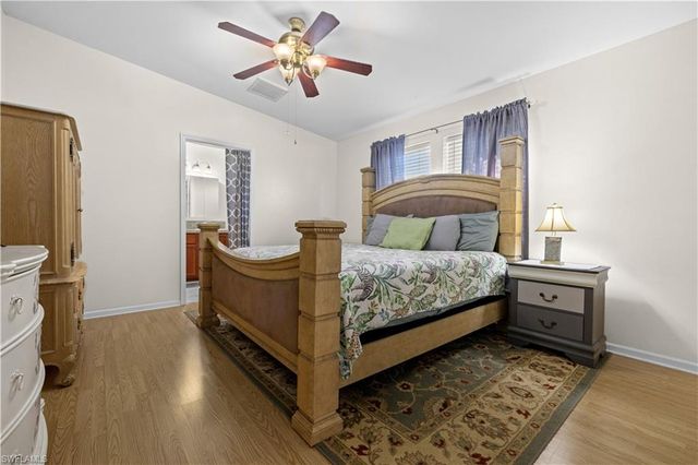 125 NE 11th PL, Cape Coral, FL 33909