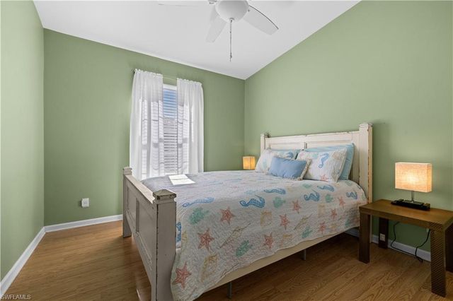 125 NE 11th PL, Cape Coral, FL 33909