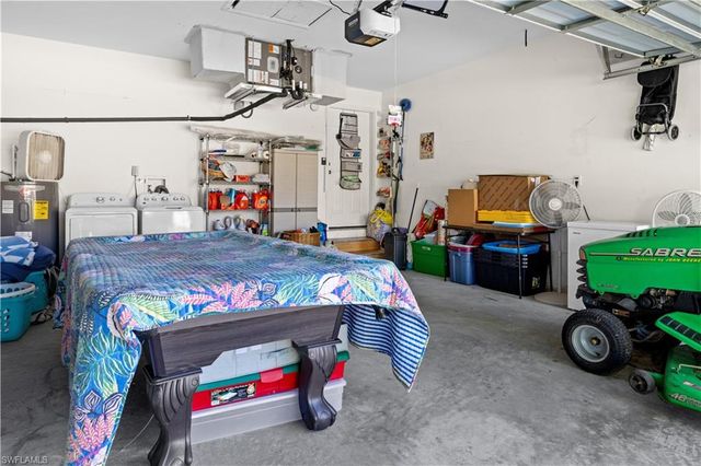 125 NE 11th PL, Cape Coral, FL 33909