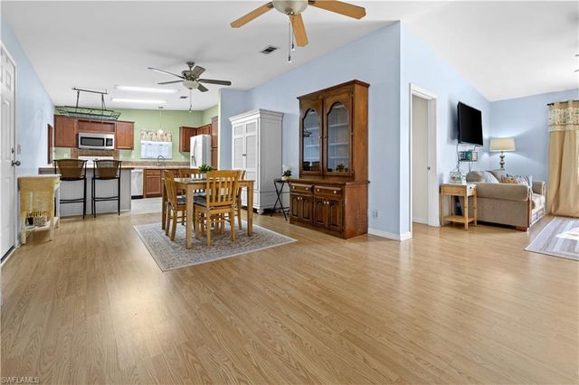 125 NE 11th PL, Cape Coral, FL 33909