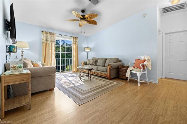 125 NE 11th PL, Cape Coral, FL 33909